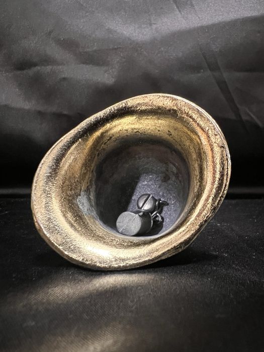 Clopotel in forma de casca politist