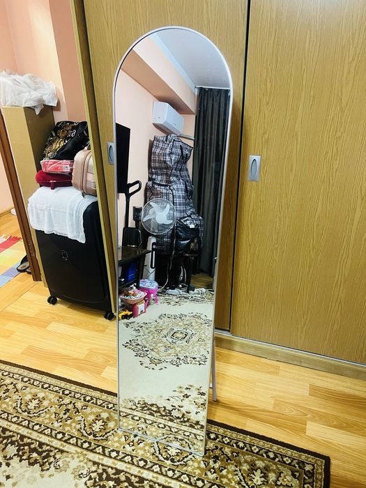 Продам напольное зеркало новое