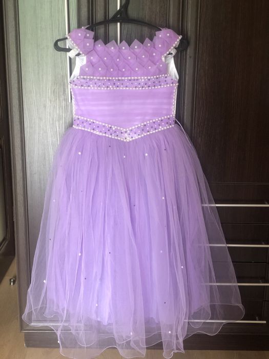 Продам платье на 10-11 лет