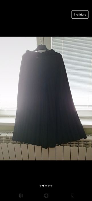 Pantaloni evazați
