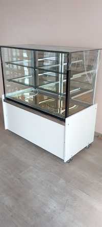 Витринные холодильники для кондитерских изделий