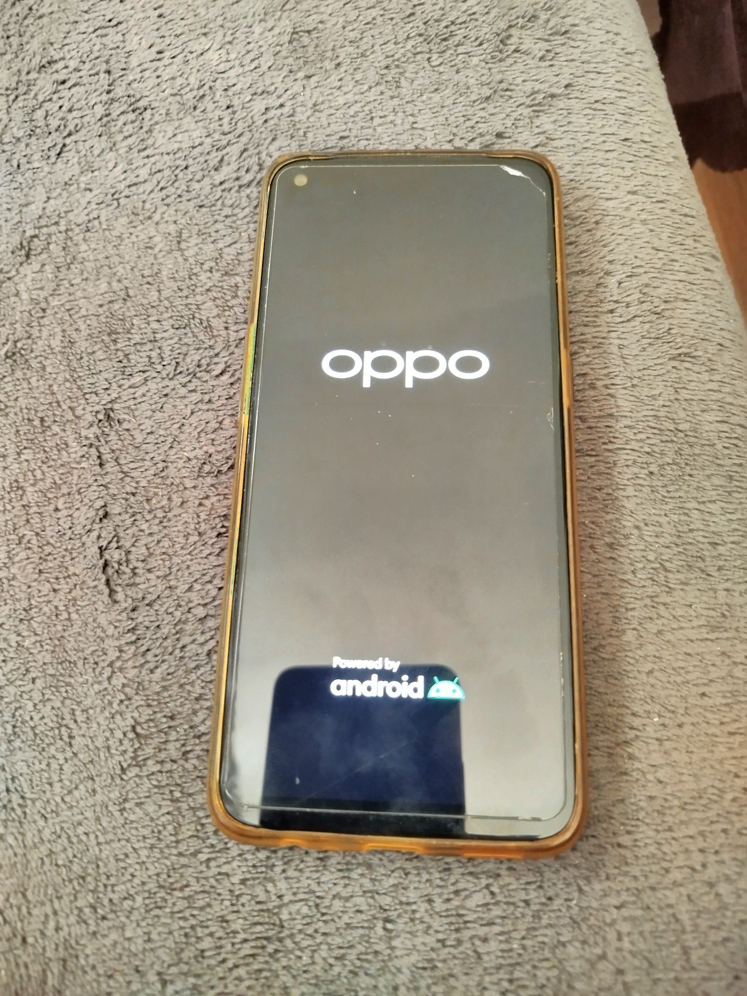 Oppo мобилен телефон