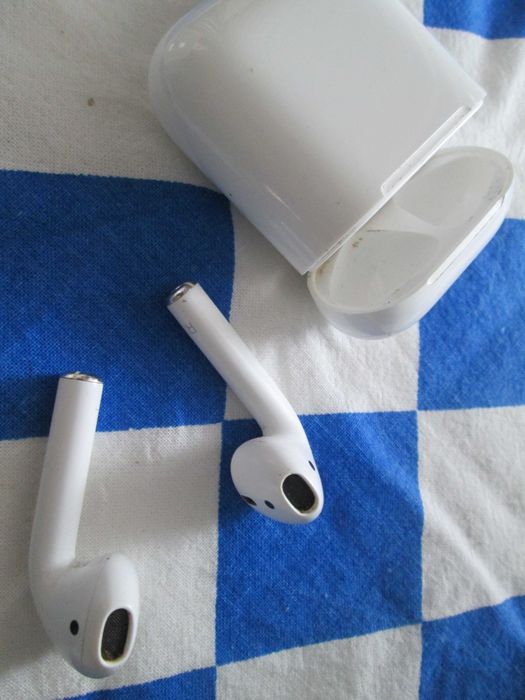 vand casti Airpods originale