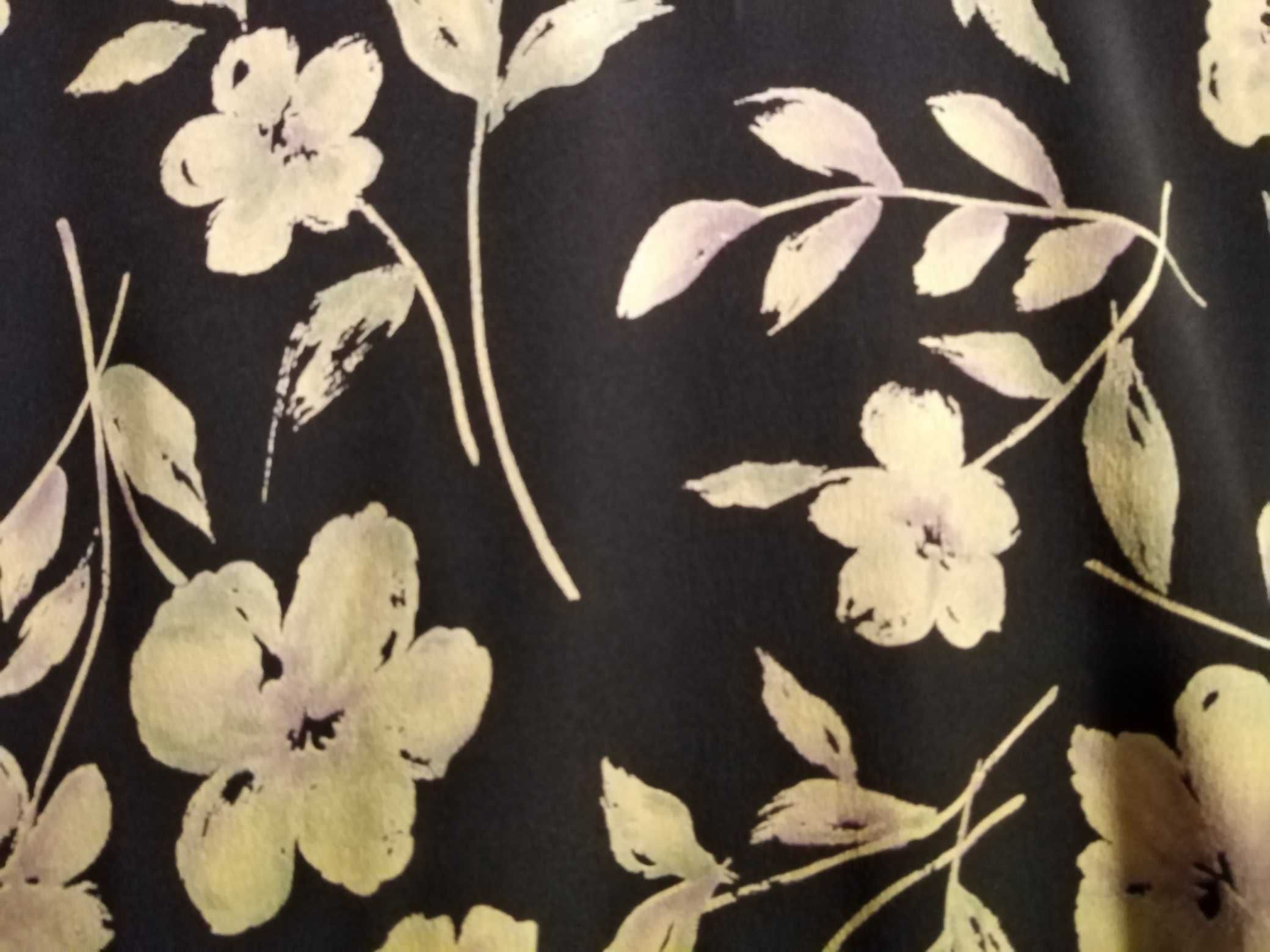 Bluza cu model floral,maneca scurta
