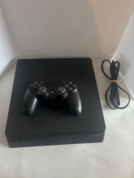 Vand ps4 slim 500GB cu controller inclus in stare impecabila ca nou