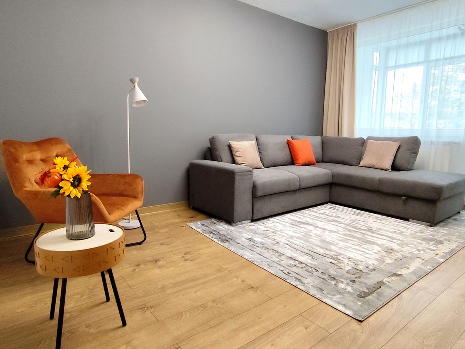 Închiriez apartament zona centrala Școlilor/Plevnei