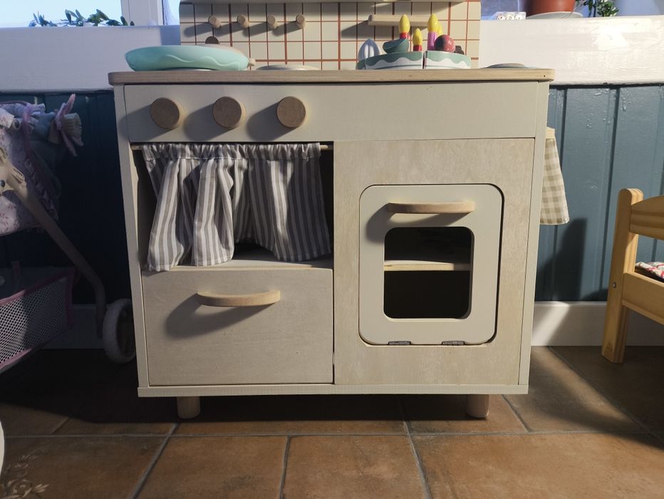 Продам детскую кухню