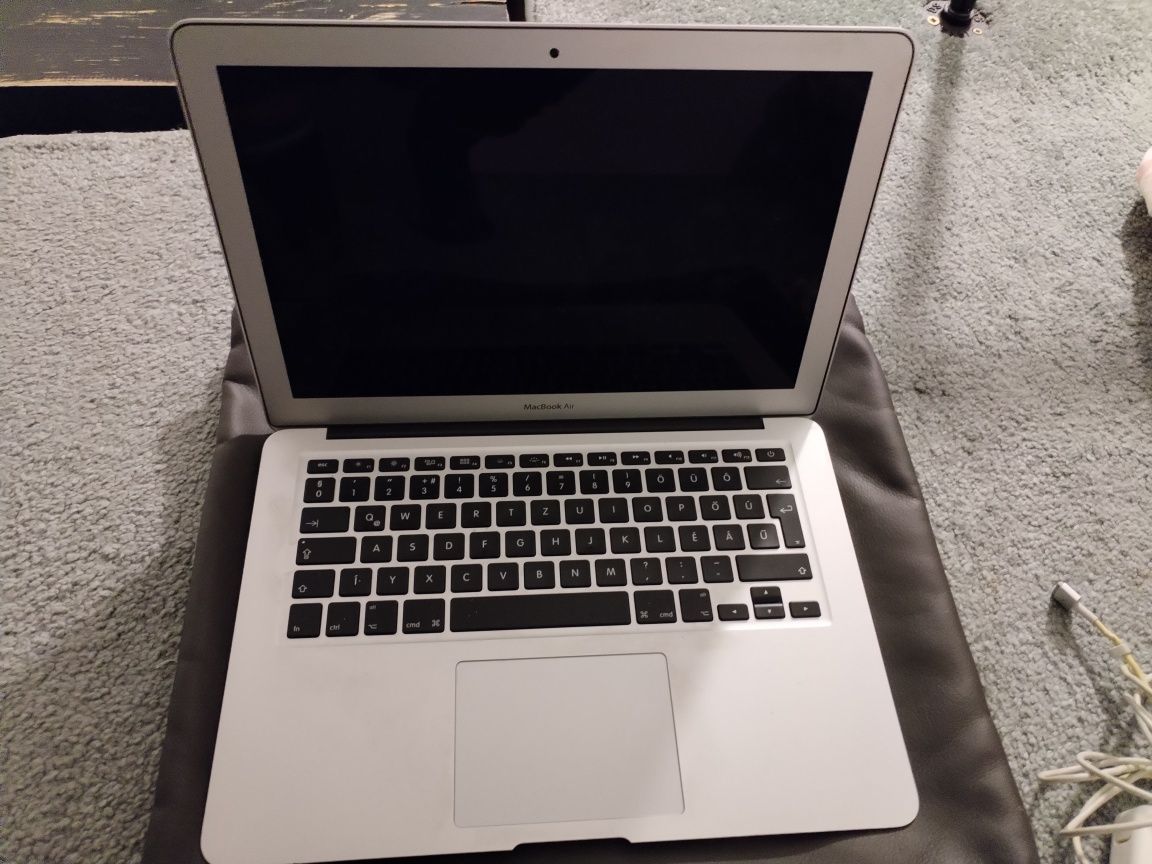 MacBook Air Model A1466