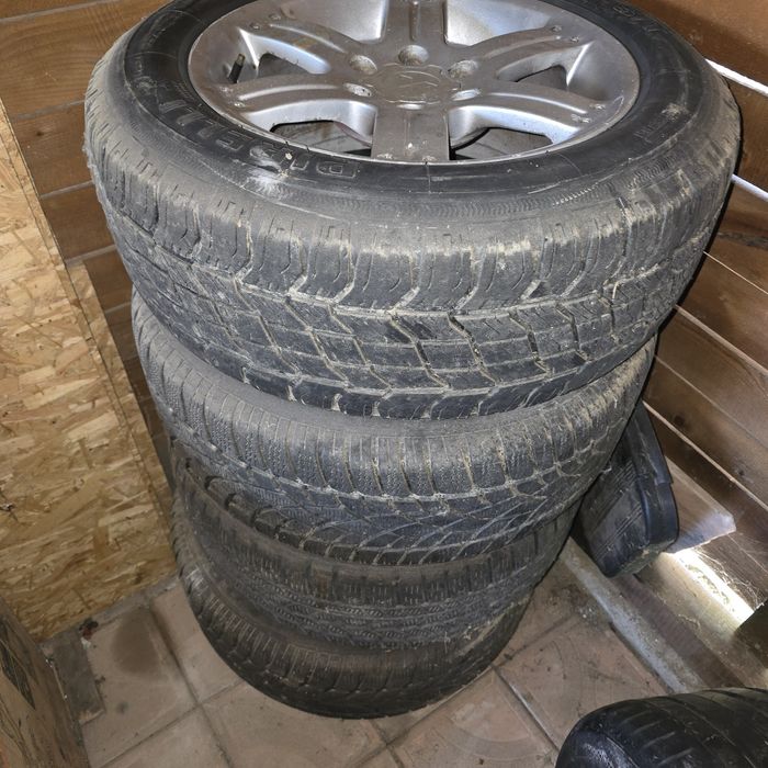 Vând jante pe 18 6x139,7