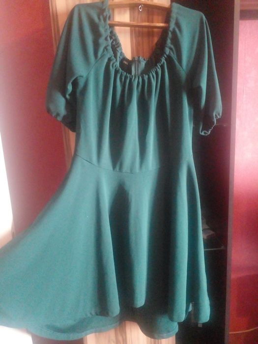 Продам платья недорого