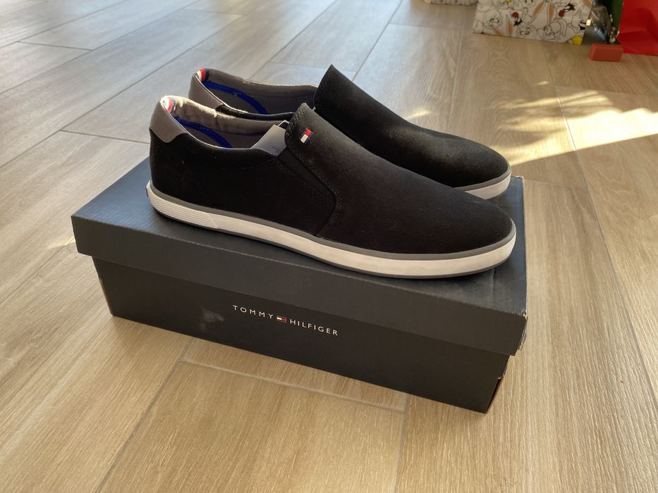 Pantofi barbati tommy hilfiger noi marimea 43
