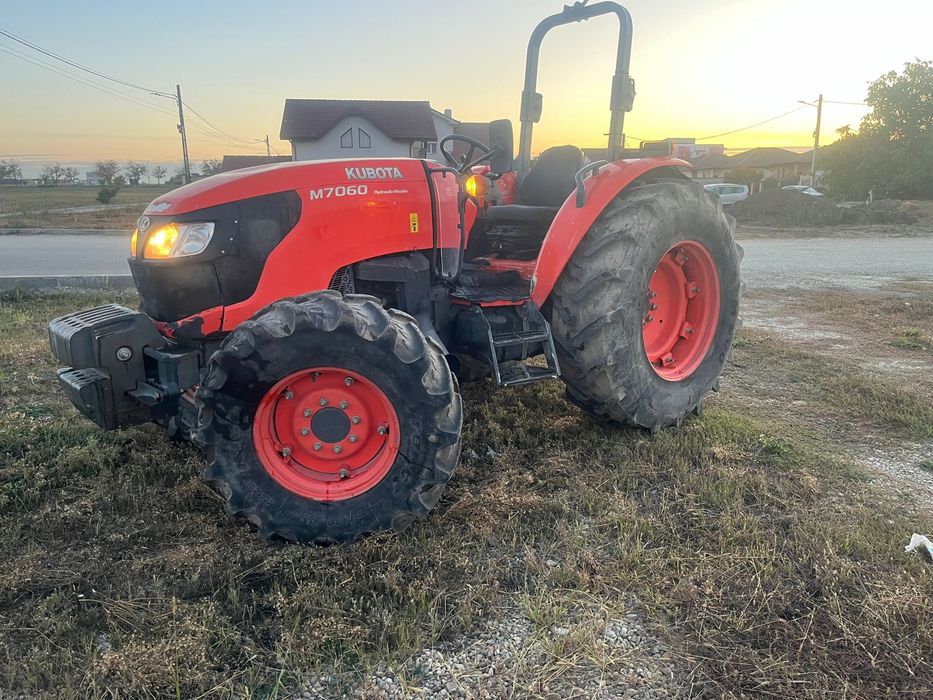 Tractor 4x4 ,70 Cp