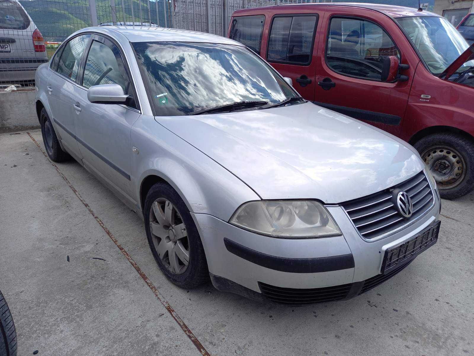 VW PASSAT 5 2.5TD 180к.с. 2004г и 1.9TD 131к.с. ръчки 2001г.на части