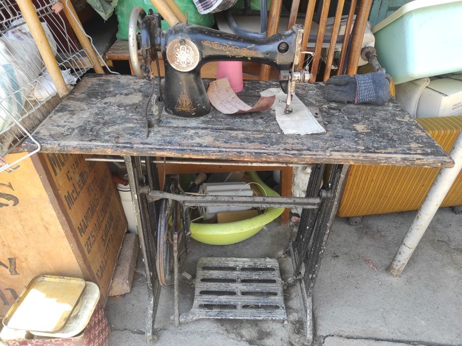 Швейная машинка советская