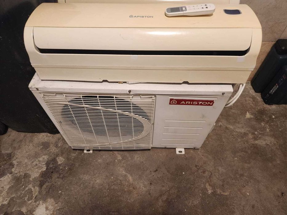 Aer conditionat Whirlpool si Ariston