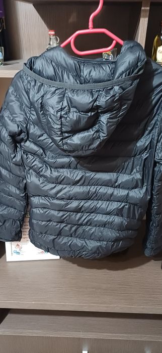 Vând geaca dama culoare neagra