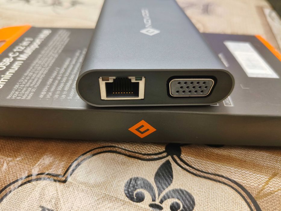 Hub Doking Station USB-C Triplo Display NOVOO 12 IN 1 RM12F