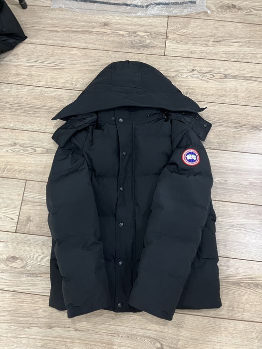 Пуховик Canada Goose Wyndham