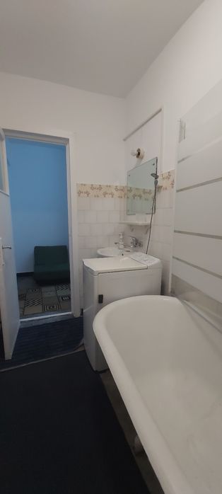 Apartament 2 camere de închiriat bloc renovat