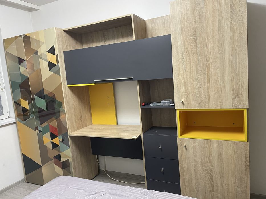 Mobila dormitor in stare foarte buna