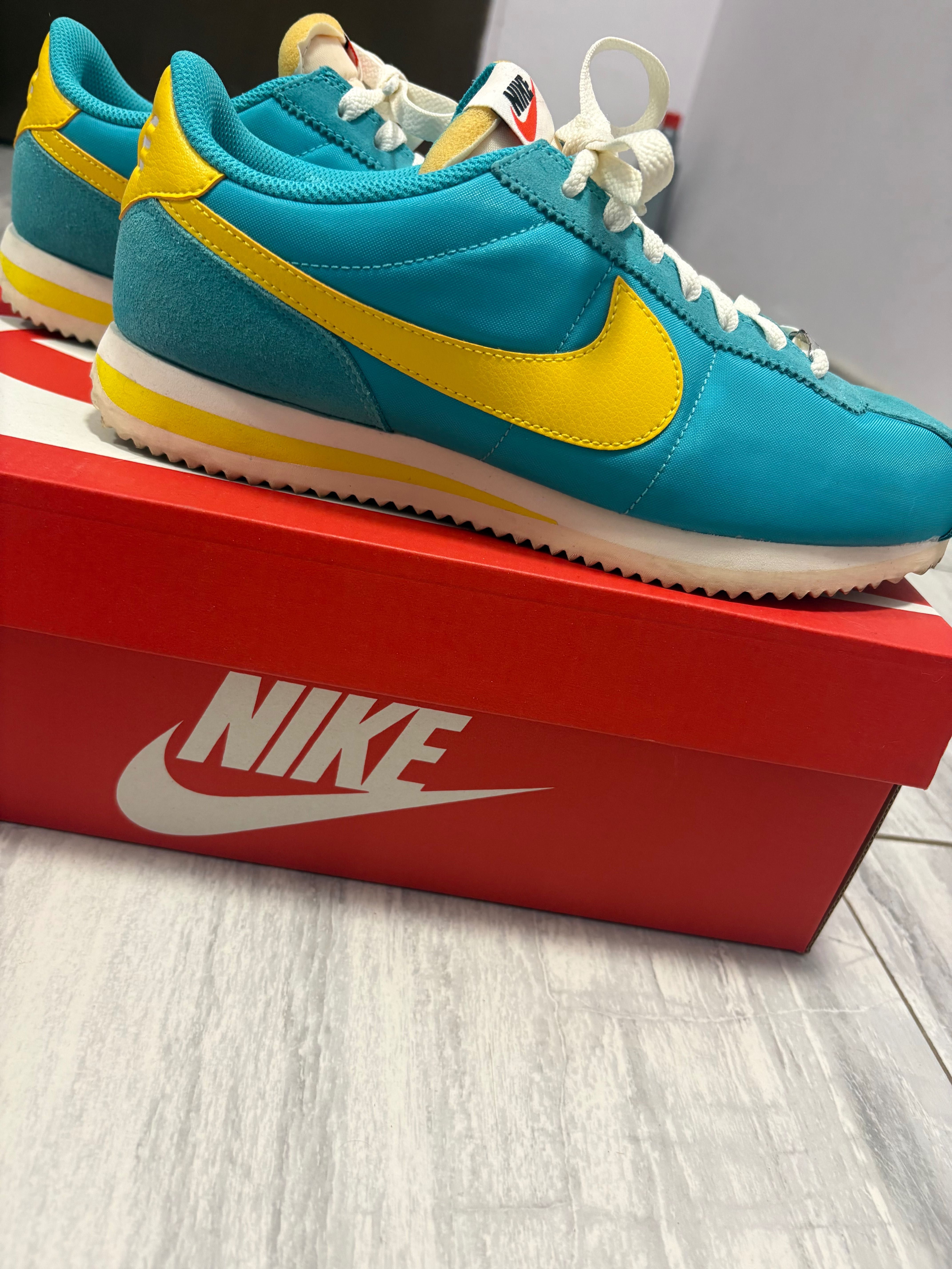 Маратонки Nike, размер 40