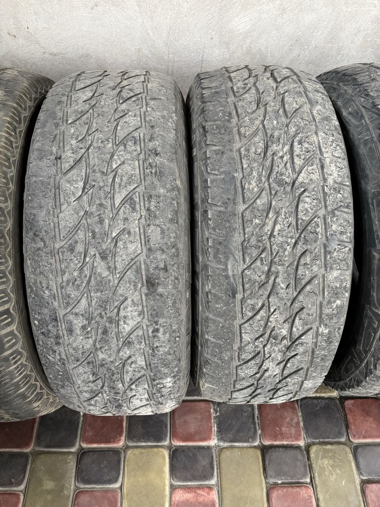 Всё и все за 10000! ПРОДАЮТСЯ Шины 250/70 R16