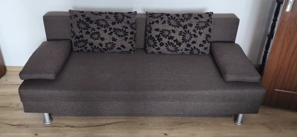 Vand canapea extensibila ,stare perfecta