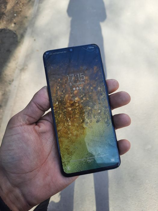 Срочно продам Самсунг А 70