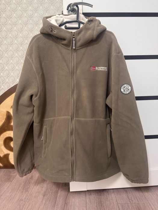 Продам мужской бомбер