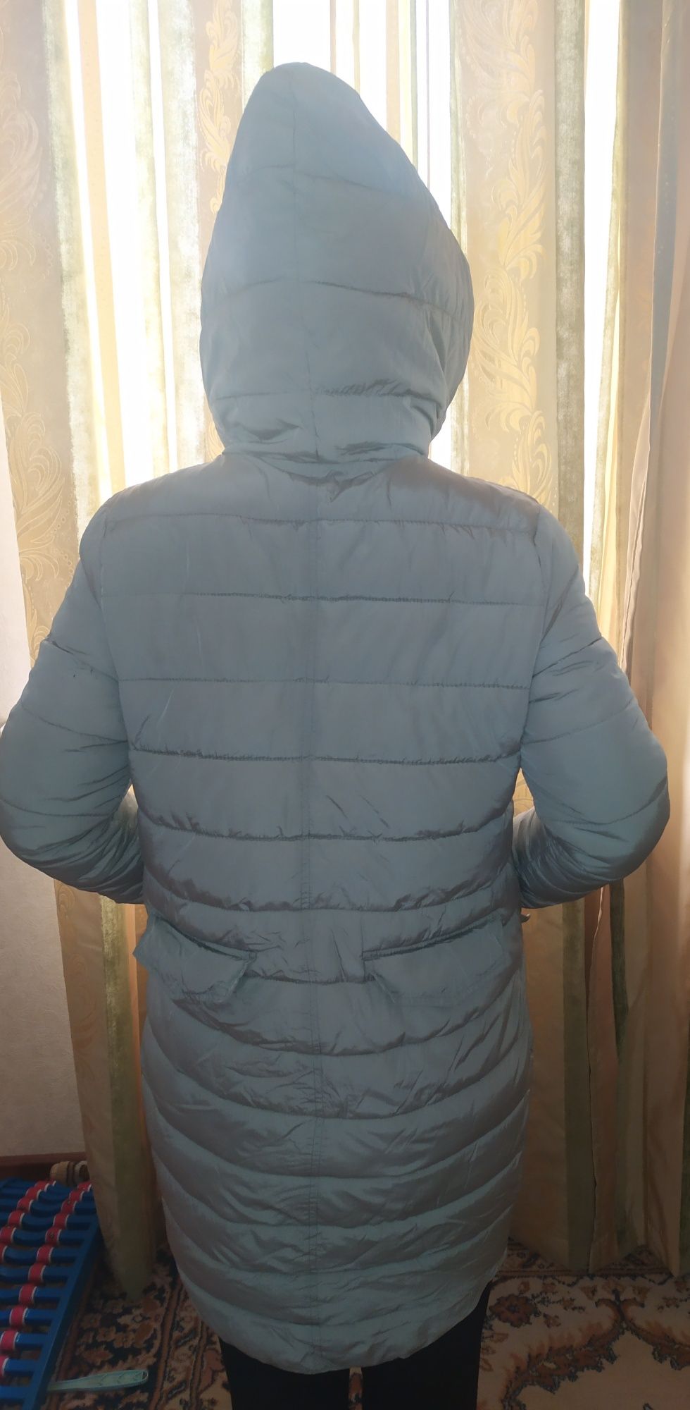 Куртка зимняя на Синтепоне, женская, р-р М, в отличном состоянии