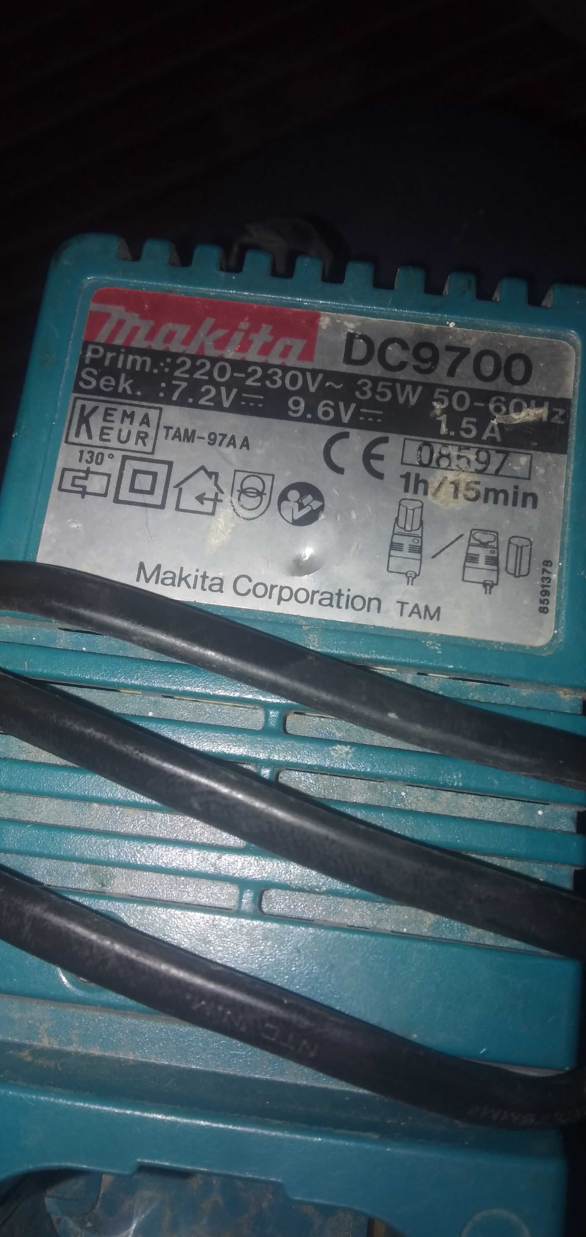 продаю зарядное устройство макита Dc9700