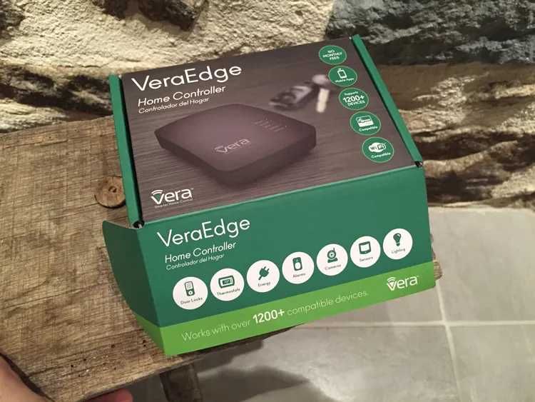 Centrala Smart Home VERA Edge Z-Wave + 2 Robineti termostat Danfoss