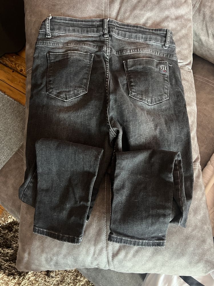 Blugi Tommy Hilfiger