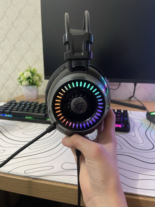 Продам наушники HACKER