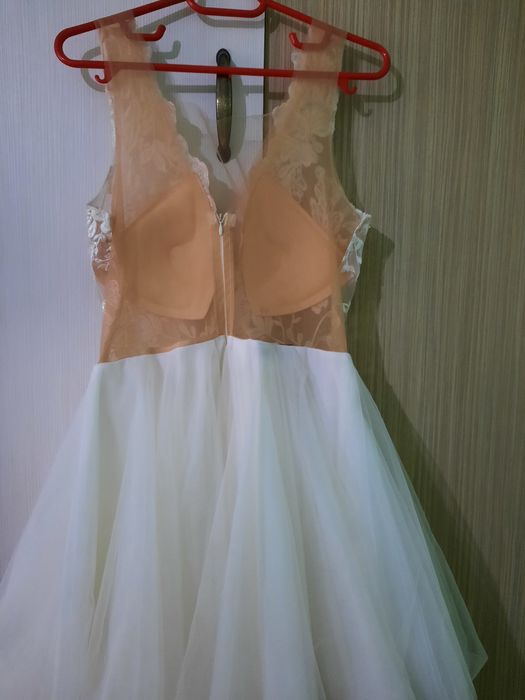 Vând rochie purtata la cununia civila