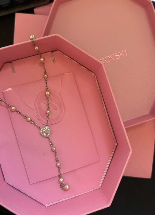 Ariana Grande x Swarovski