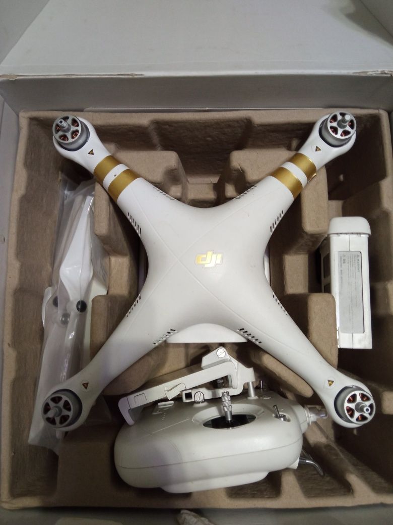 Phantom 3 SE квадрокоптер