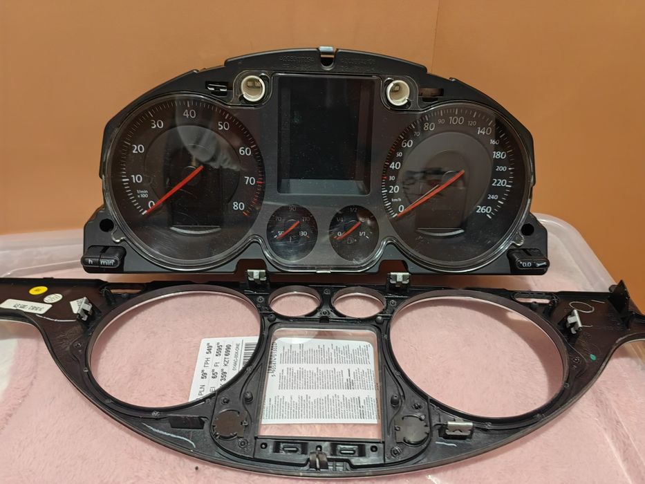 Лайсна+километраж Пасат б6 бензинов, червен