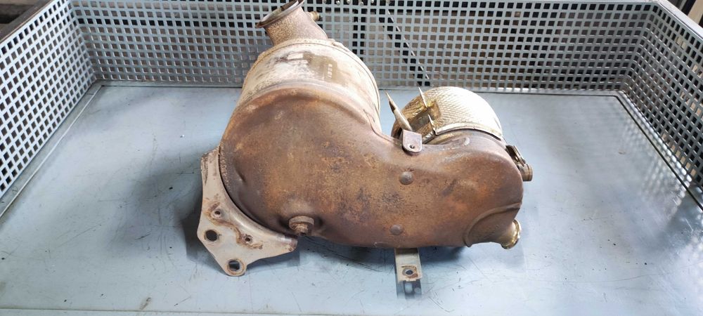 Filtru particule volkswagen vw touran 2 DFE cod 04L131622M