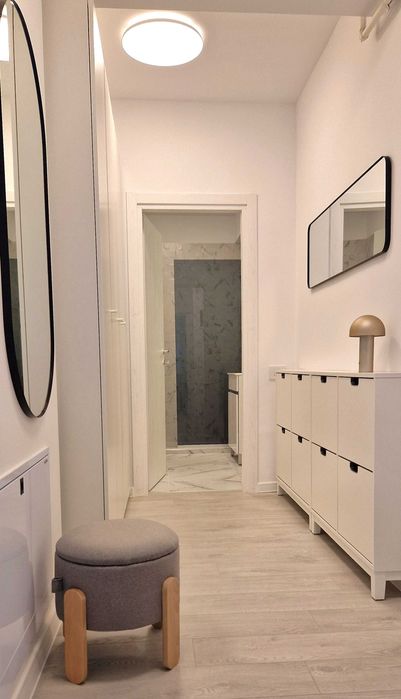 Proprietar, inchiriez garsoniera spatioasa si moderna in Novum Pacii