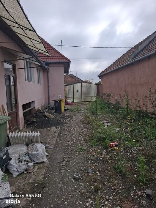 Casa  situata in Sanpetru, structurata pe D+P+pod, teren 1152 mp !