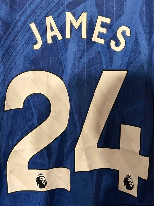 Тениска на Chelsea с Reece James 24 в ОТЛИЧНО СЪСТОЯНИЕ!