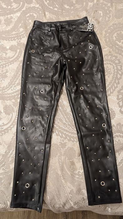 Pantaloni piele ecologica