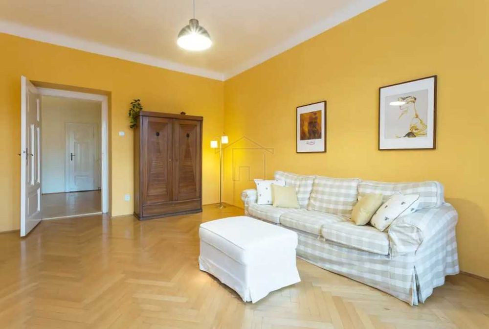 Дава се под наем Двустаен апартамент в Пловдив, Център - 60 кв.м за 255 € - Снимка #3