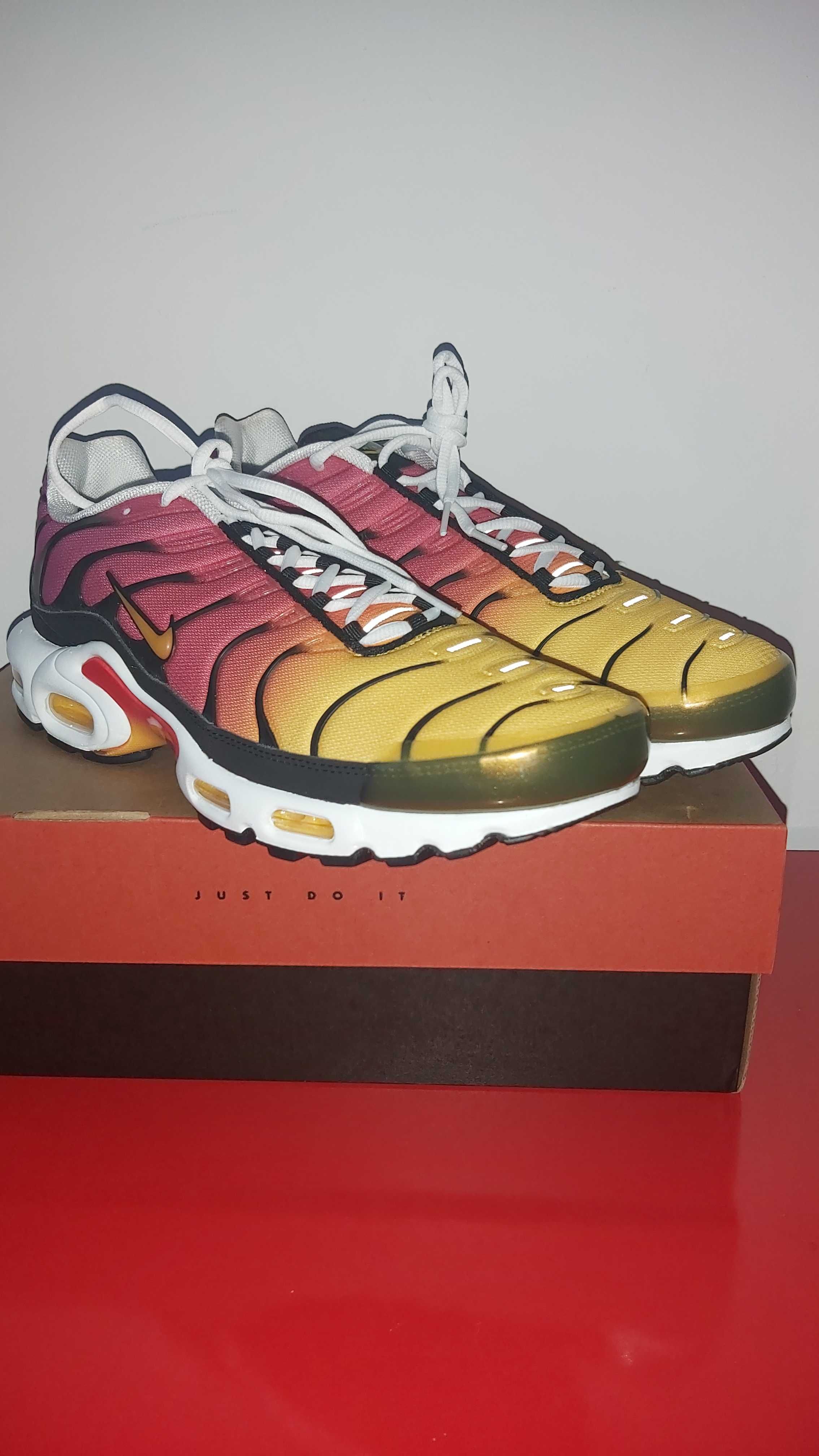 Nike Air Max Plus TN OG "Raspberry Red" - Номер 45.5