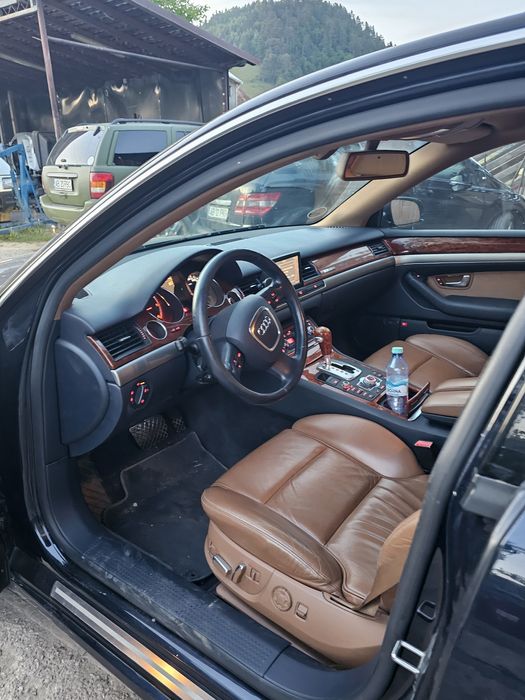 AUDI A8 3.0TDI quattro