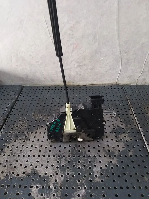 Broasca usa dreapta fata opel corsa e x15 13431840 c29346100 0325407955