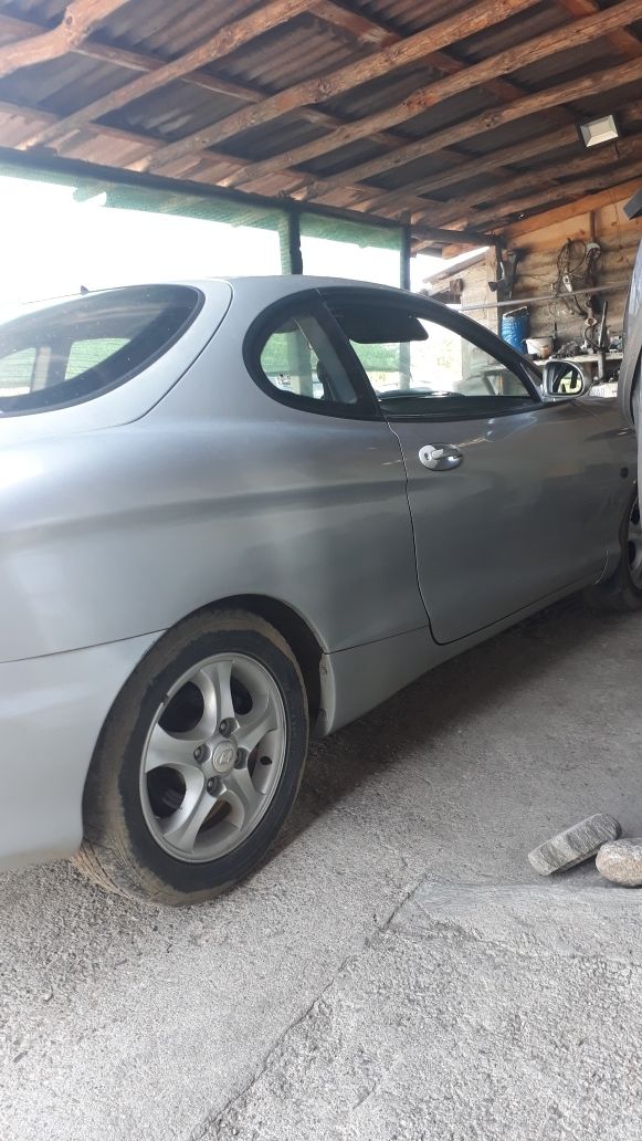 Hyundai Coupe 1.6i на части