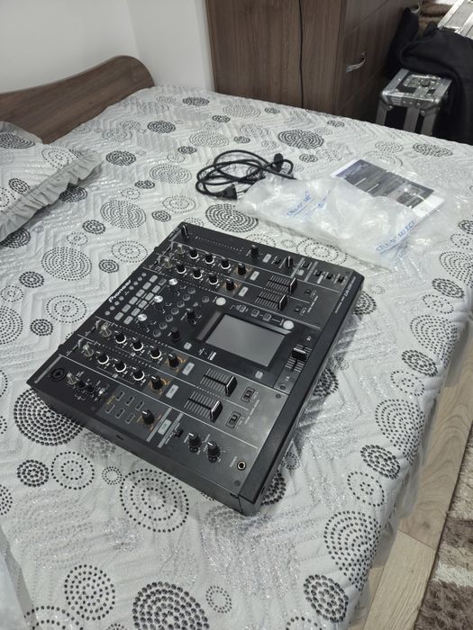 Pioneer миксер djm 2000 nexus и  кейс.