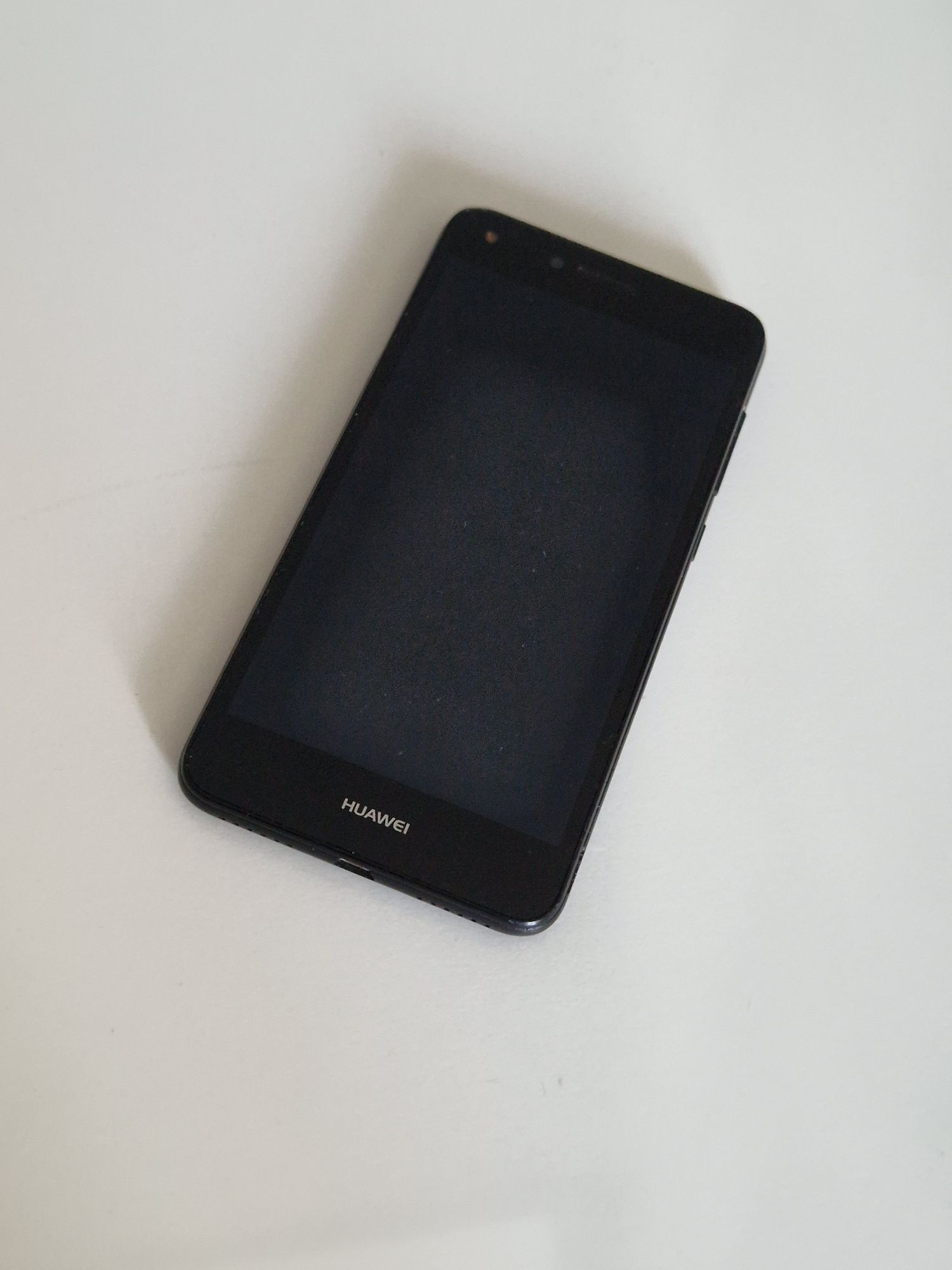 Telefon huawei cu touchscreen